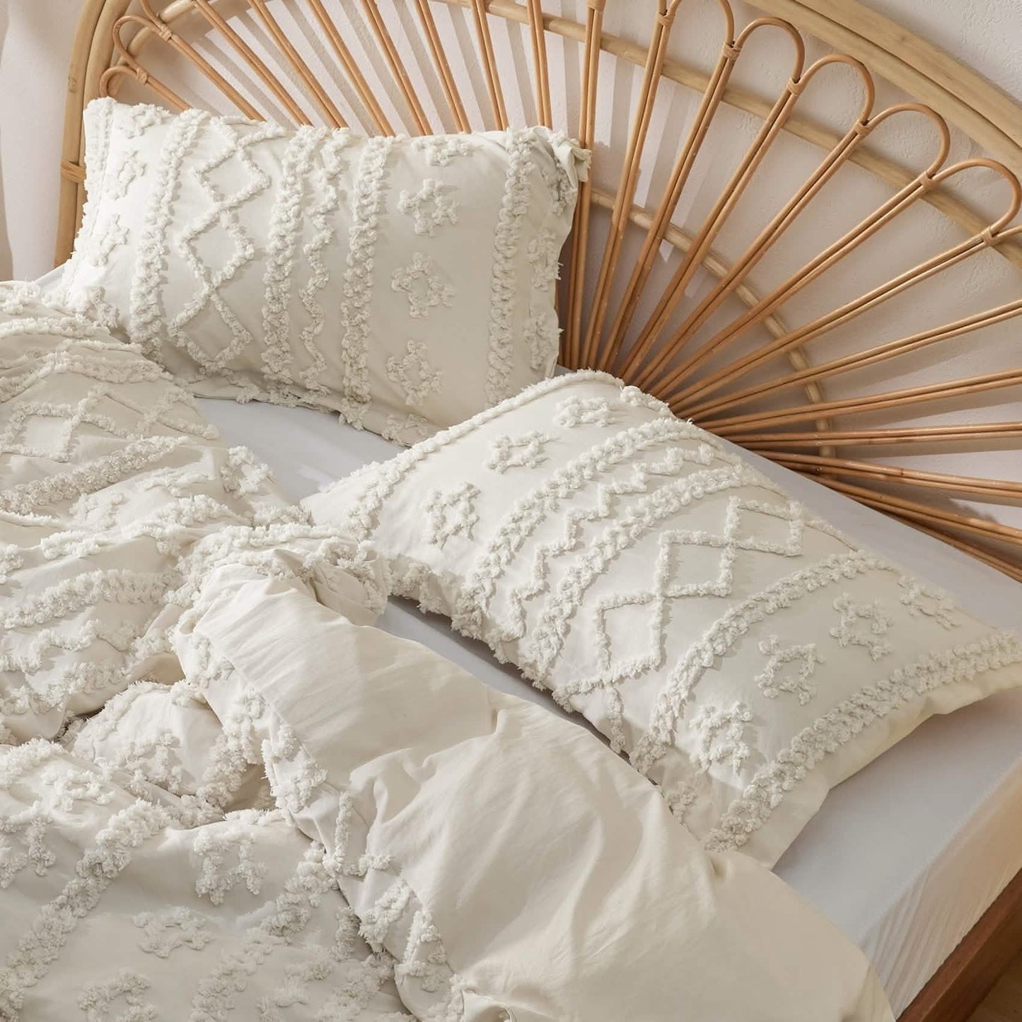 ORIVION - BOHO DELUXE TUFTED DECORATIVE COMFORTER SET